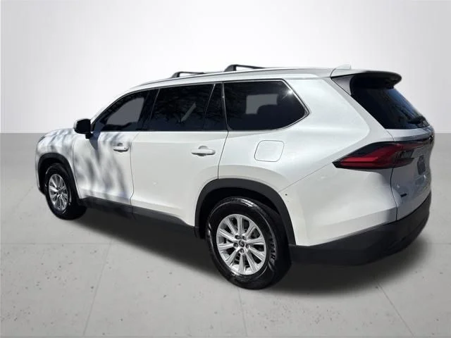 Used 2024 Beige Toyota XLE image 8