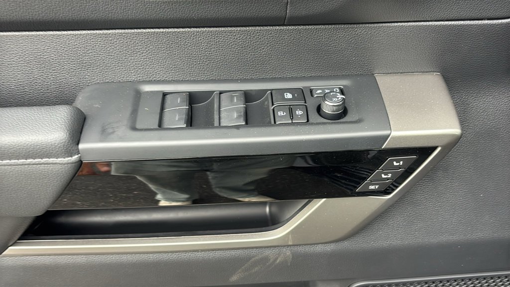 2026 Toyota Tundra Limited - Photo 15