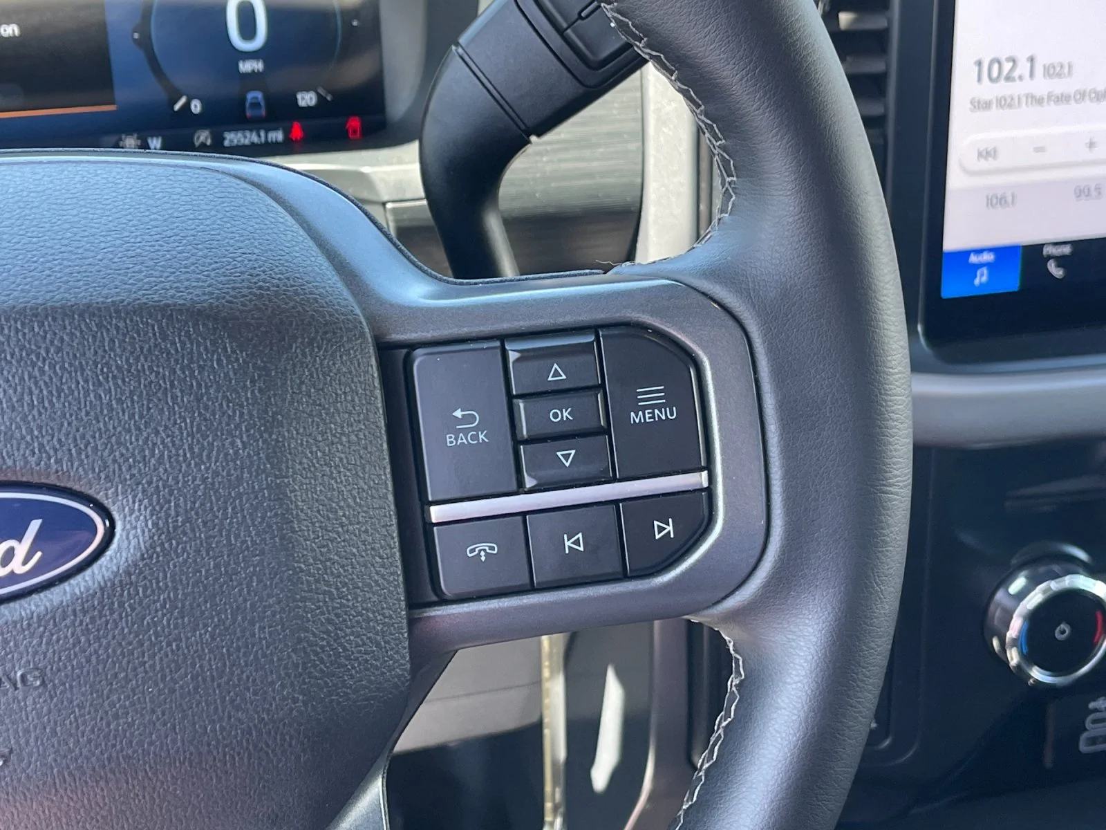 Used 2025 White Ford XLT image 25