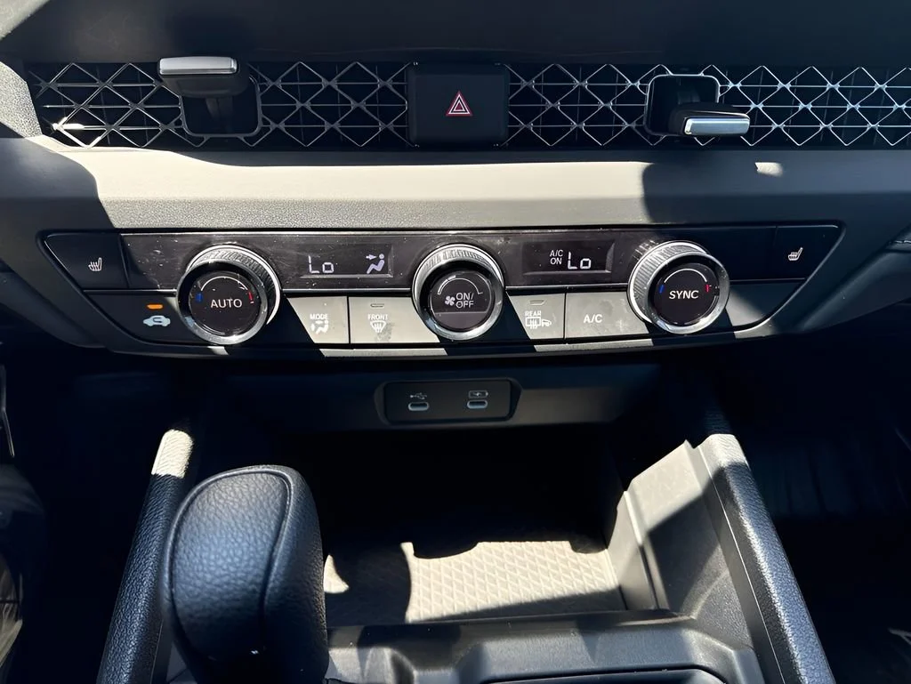Used 2024  Honda EX image 18