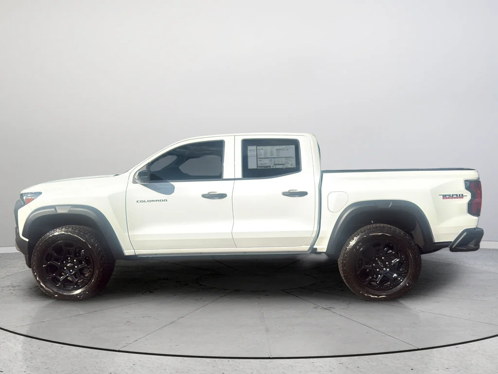 New 2026 Summit White Chevrolet Trail Boss image 8