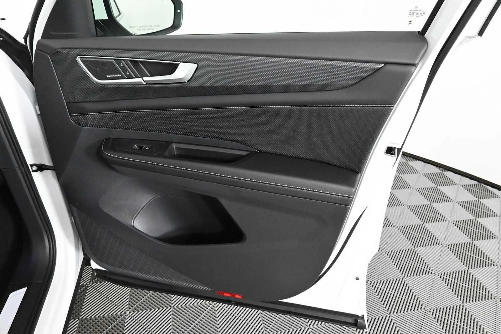 New 2026 opal white pearl Volkswagen 2.0T SEL Premium R-Line image 13
