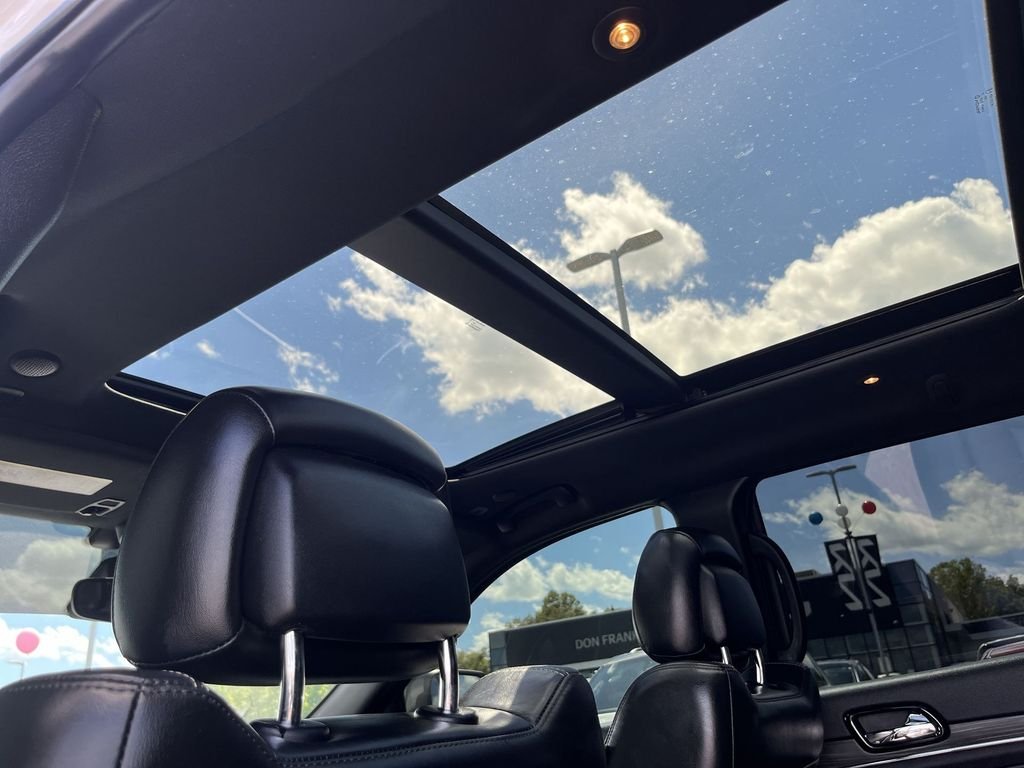 Used 2021 White Jeep Limited image 28