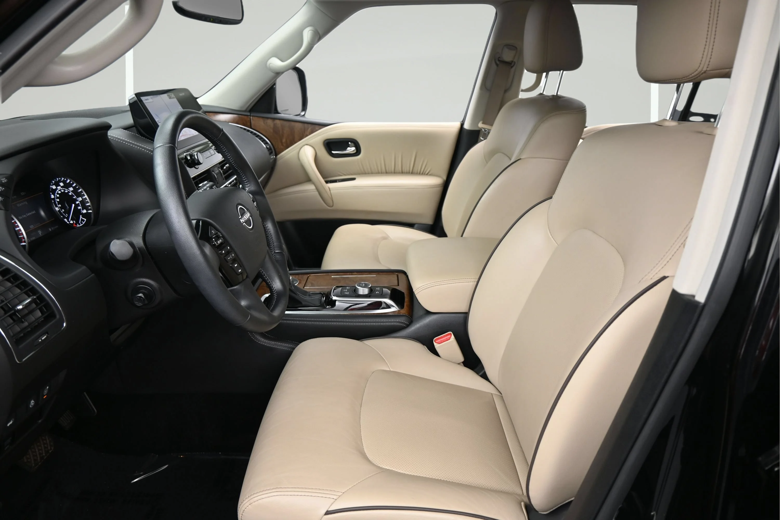 Certified Used 2024 Super Black Nissan SL image 9