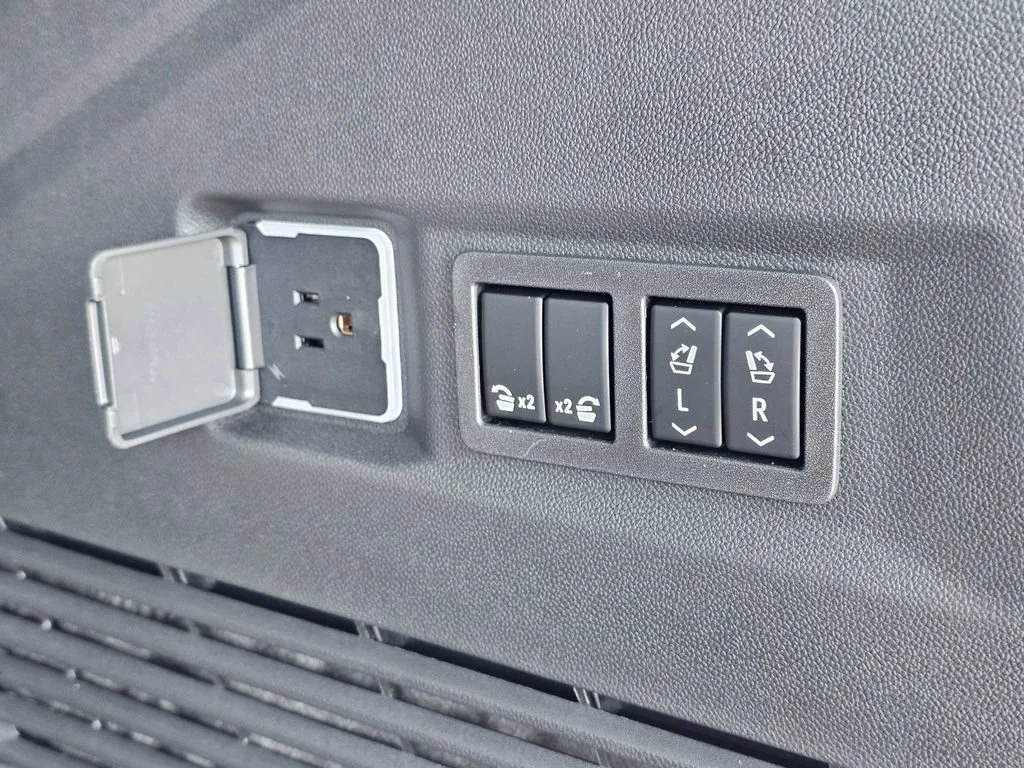 New 2026 Summit White GMC Elevation image 13