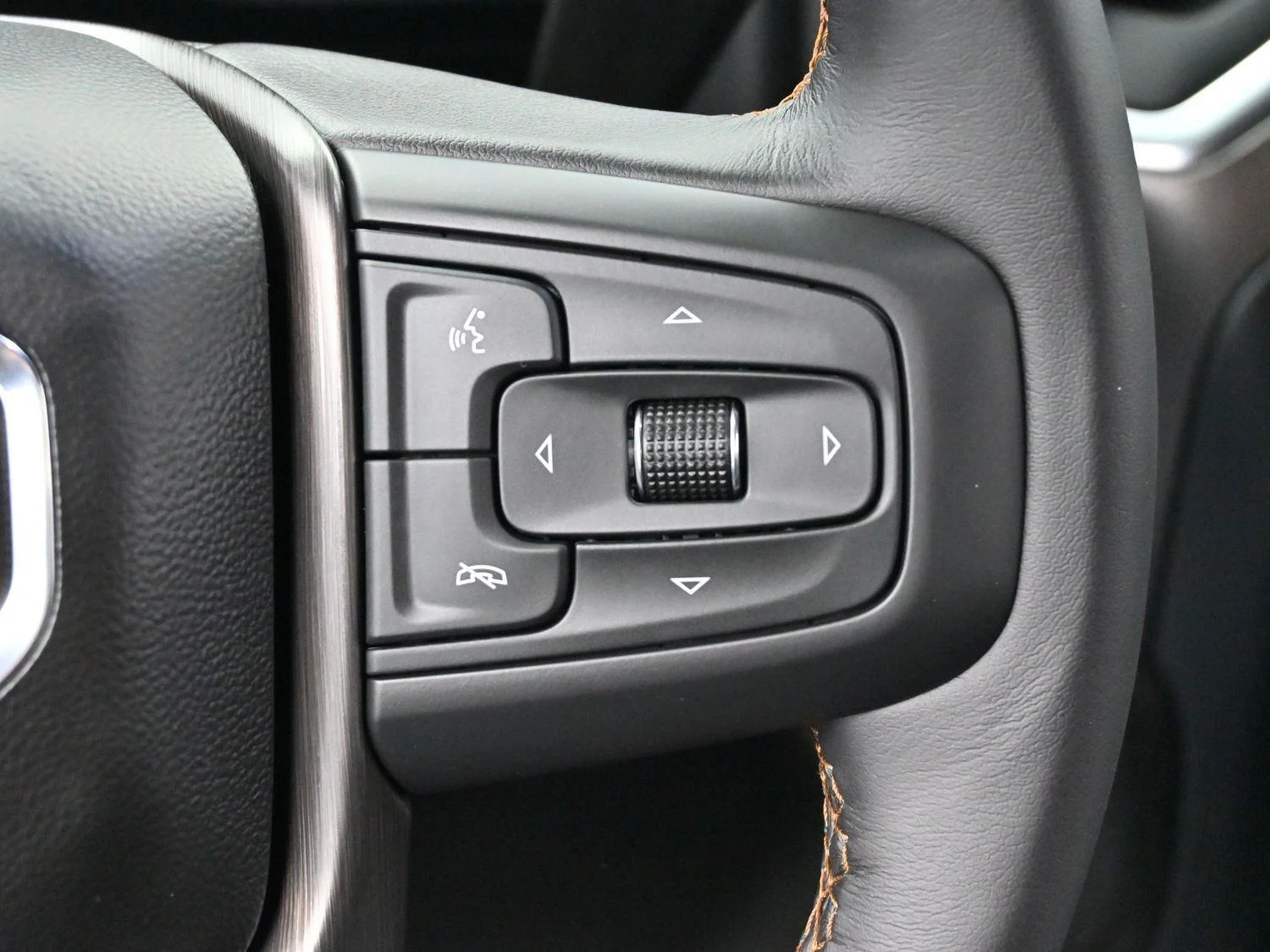 Used 2022 Summit White GMC AT4 image 19