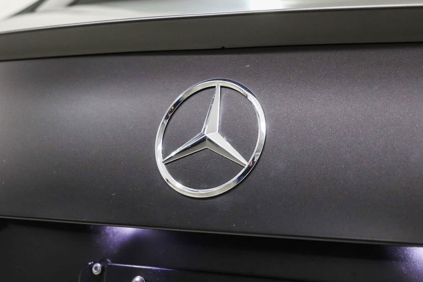 New 2026 MANUFAKTUR exclusive graphite grey magno Mercedes-Benz C 300 image 8