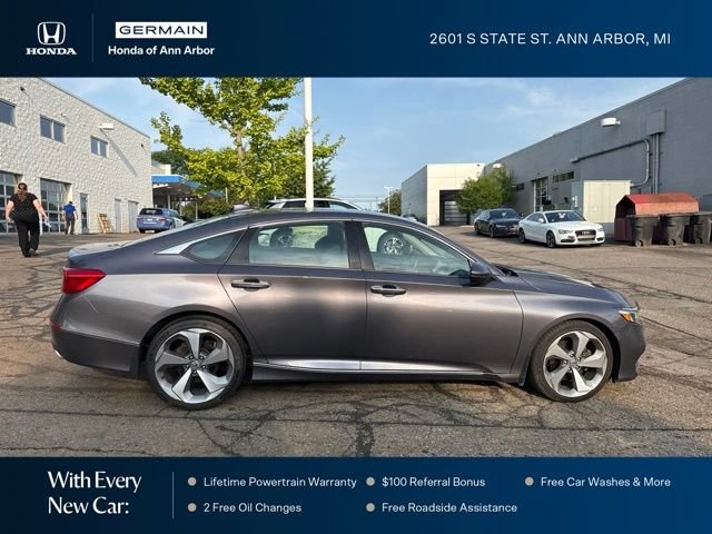 Used 2018 Modern Steel Metallic Honda Touring 2.0T image 8