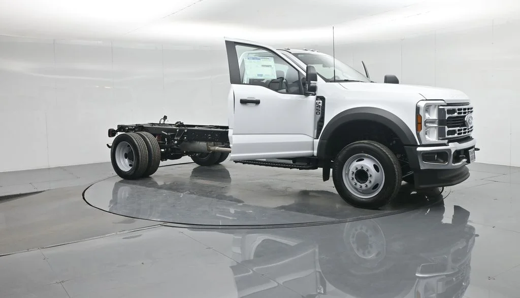 New 2026 Oxford White Ford XL image 27