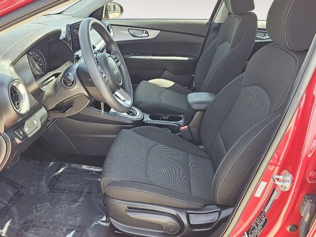 Used 2022 Red Kia LXS image 24
