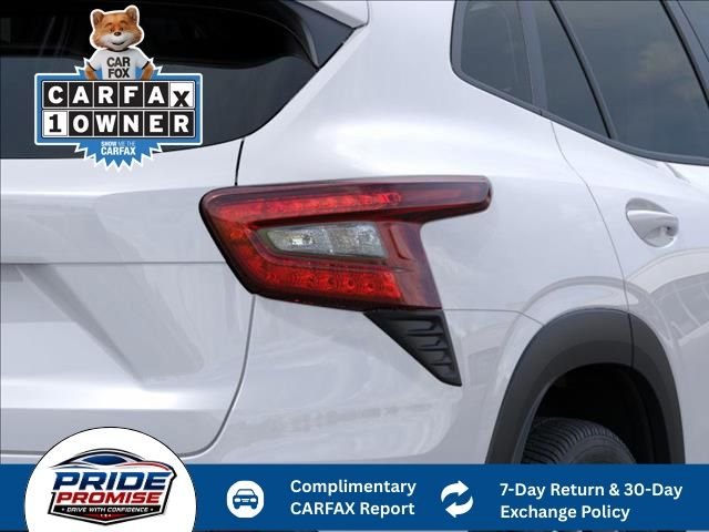 Used 2025 White Chevrolet LT image 13