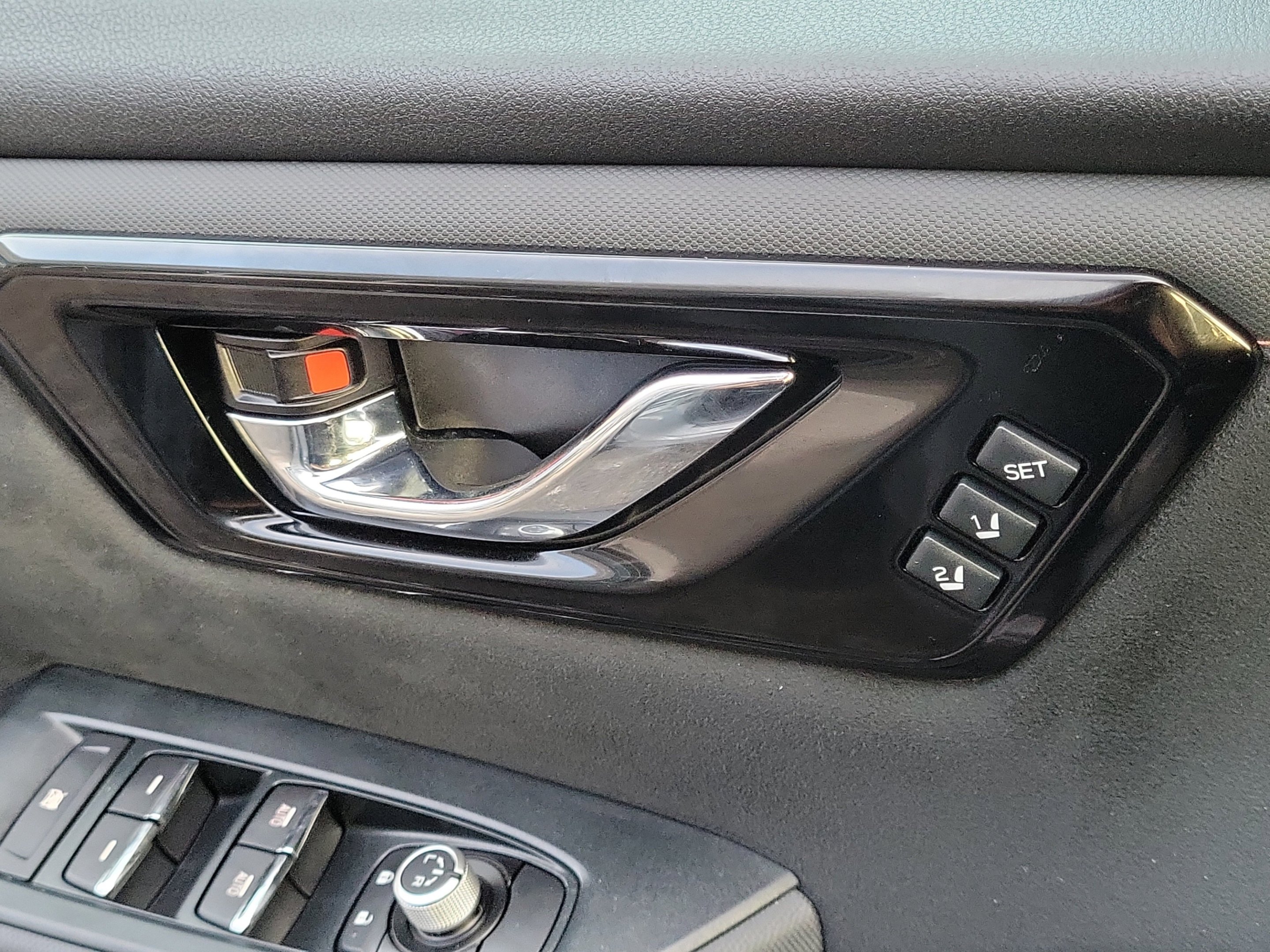 Used 2025 River Rock Pearl Subaru Touring image 27