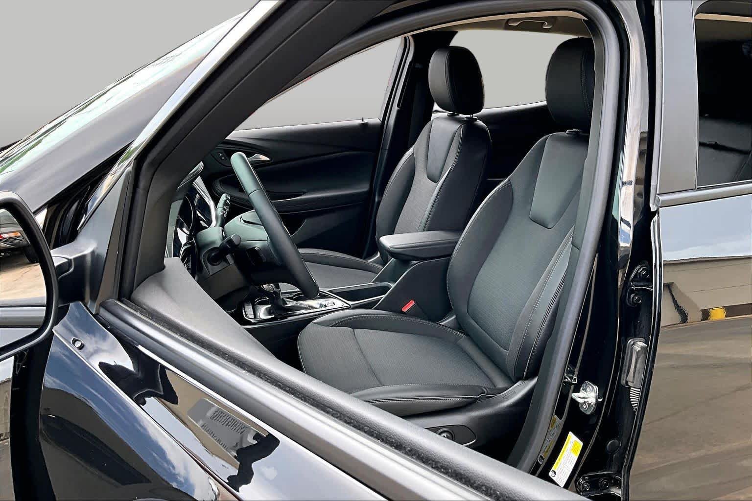 Used 2023 Ebony Twilight Metallic Buick Select image 8