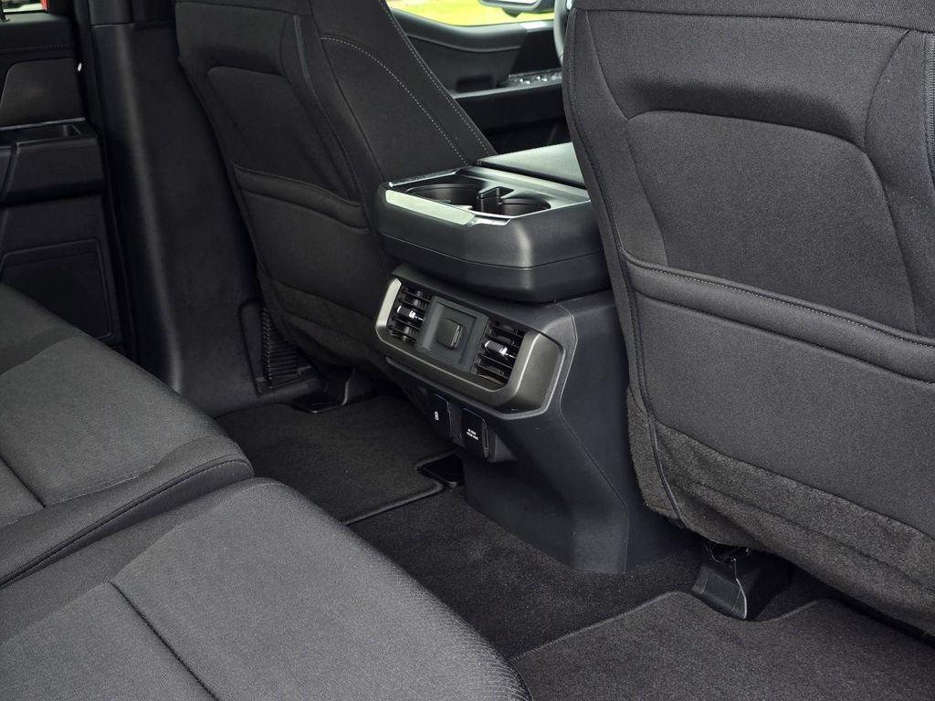 Used 2024 Agate Black Metallic Ford XLT image 39