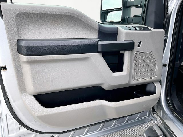 Used 2022 Silver Metallic Ford XL image 9