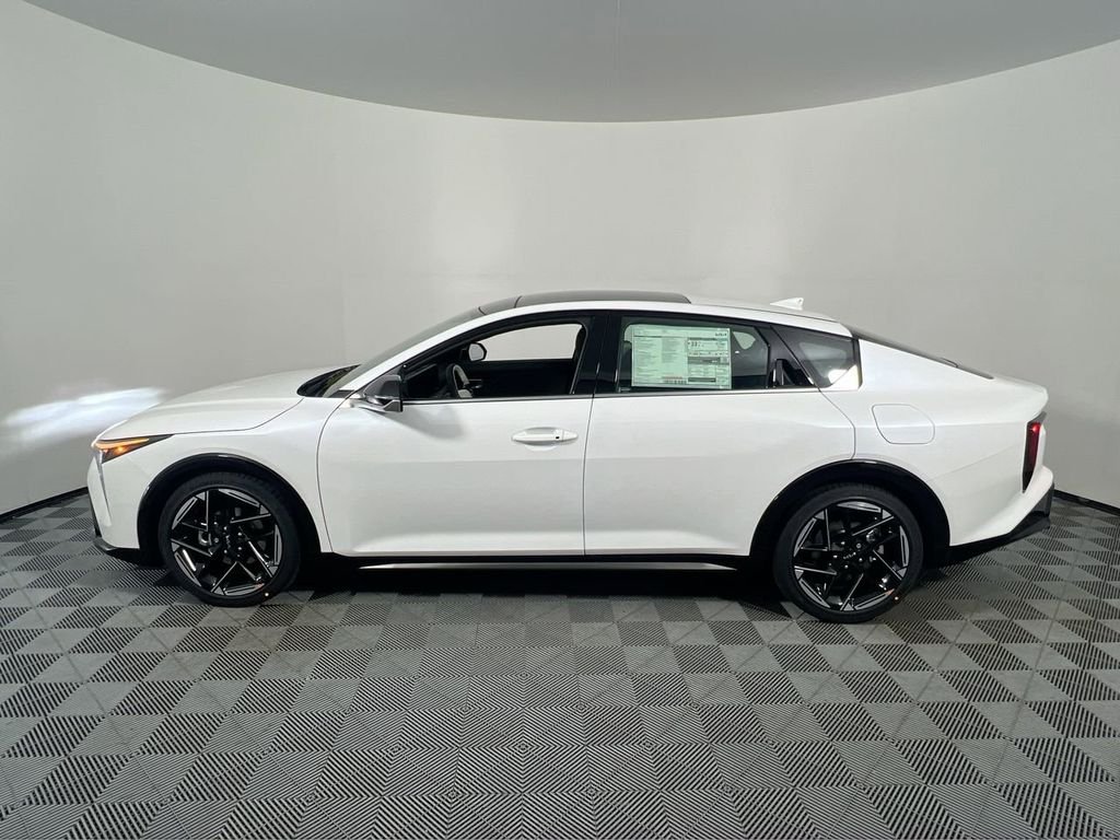 New 2026 Snow White Pearl Kia GT-Line image 8