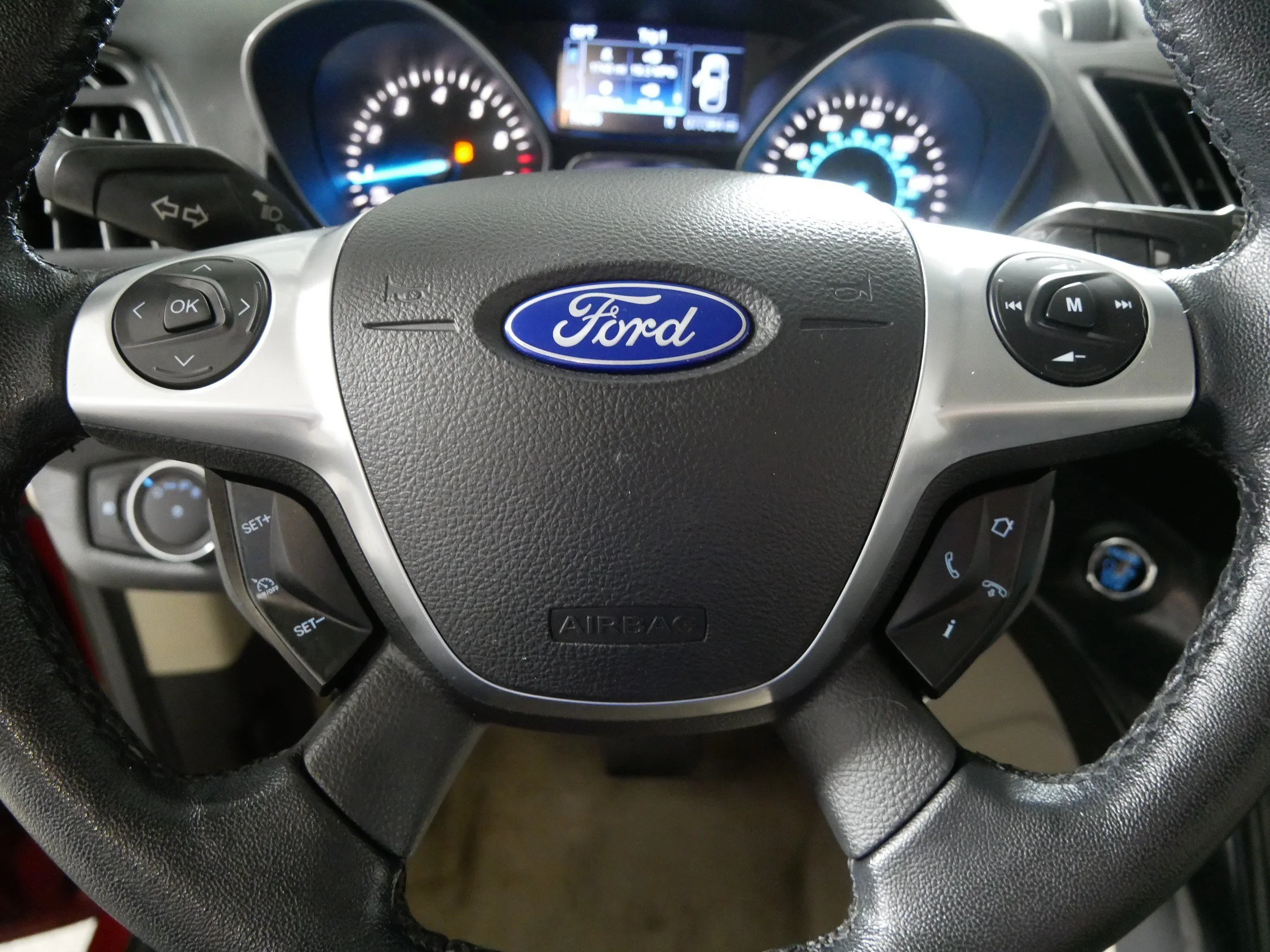 Used 2014 Sunset Ford Titanium image 25