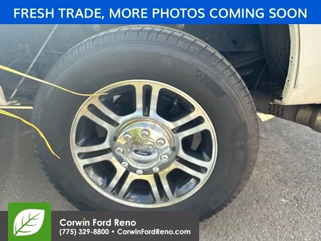 Used 2013 White Platinum Tri-Coat Metallic Ford Platinum image 18