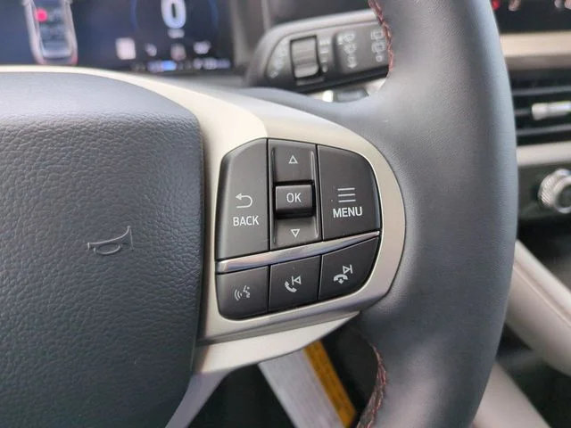 New 2026 Star White Metallic Tri-Coat Ford Active image 26