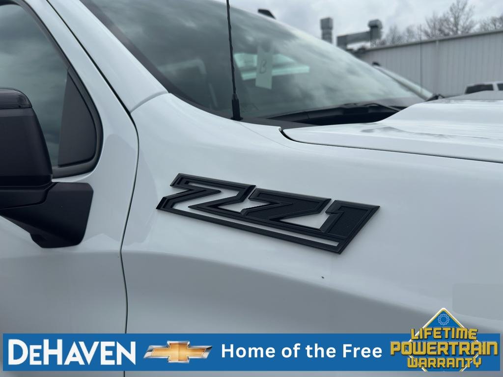 New 2026 Summit White Chevrolet RST image 10