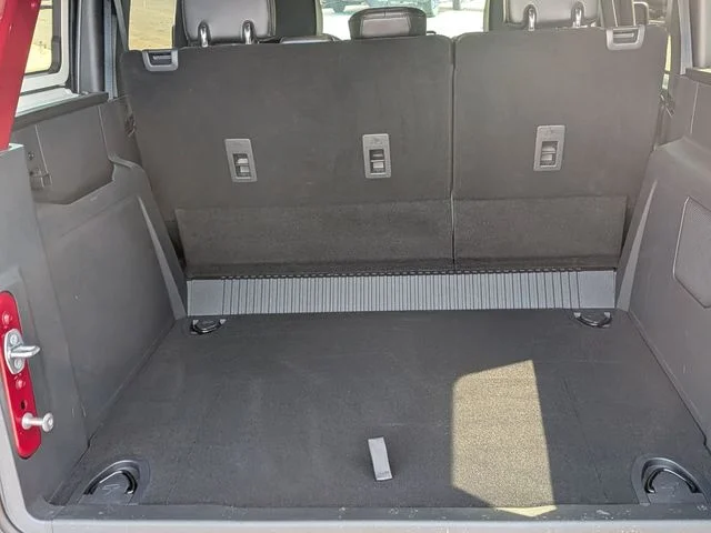 Used 2025 Red Ford Badlands image 30