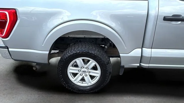 Used 2023 Silver Ford XLT image 33