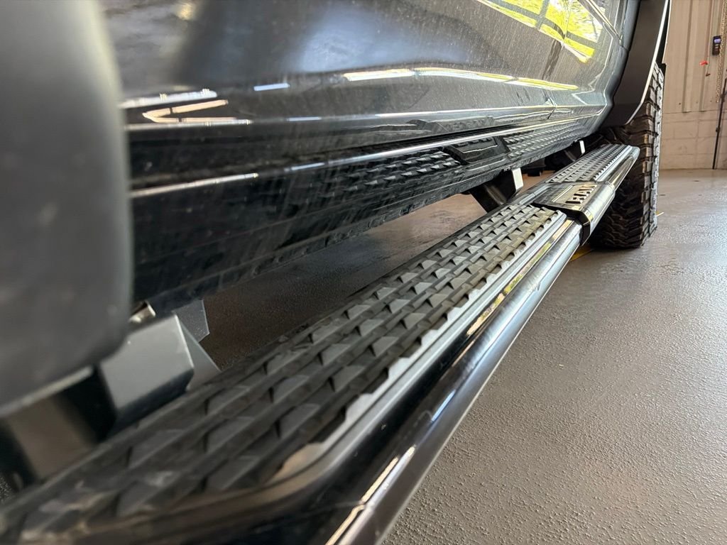 Used 2023 Diamond Black Ram Laramie image 13