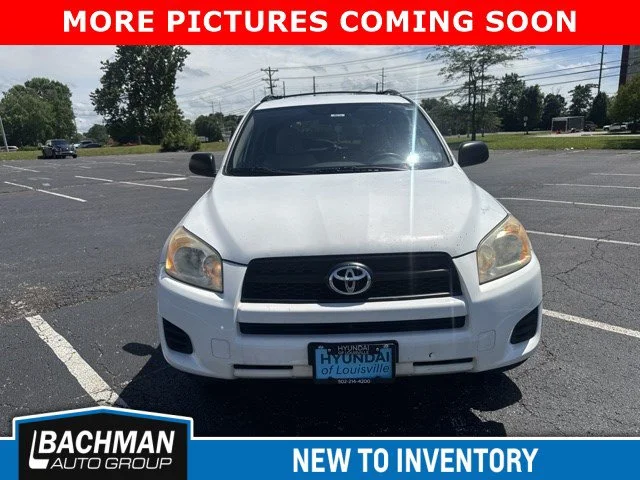 Used 2010 Super White Toyota  image 3