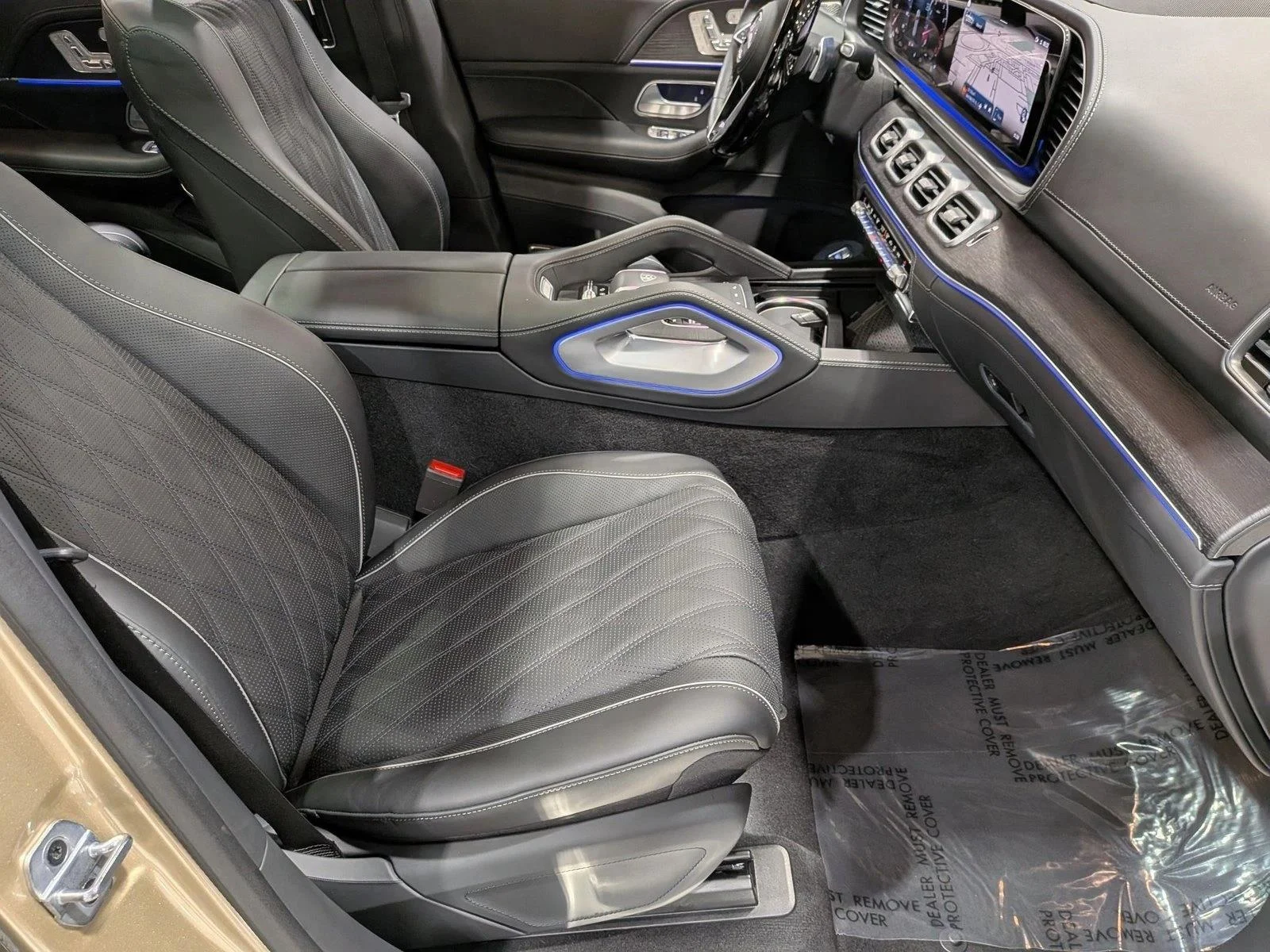 Used 2024 Obsidian Black Metallic Mercedes-Benz Maybach GLS 600 image 22