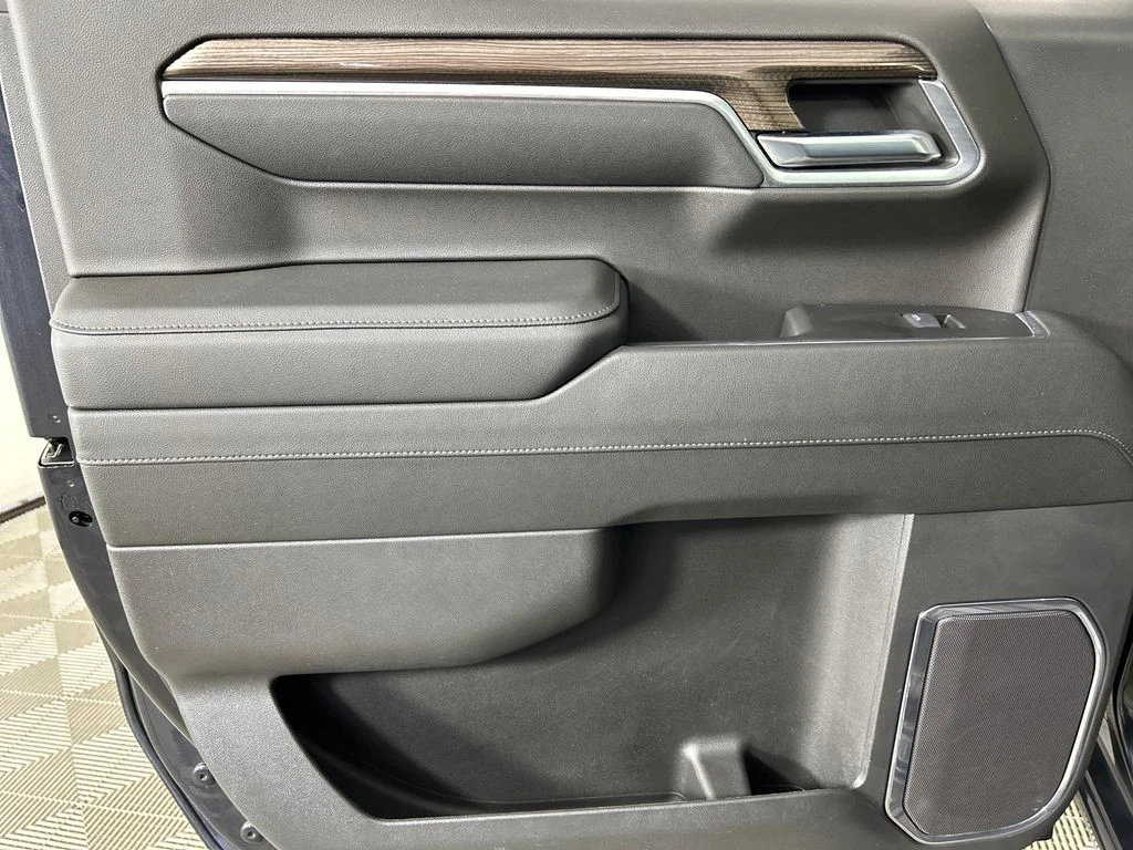 Used 2024 Gray Chevrolet LT image 17