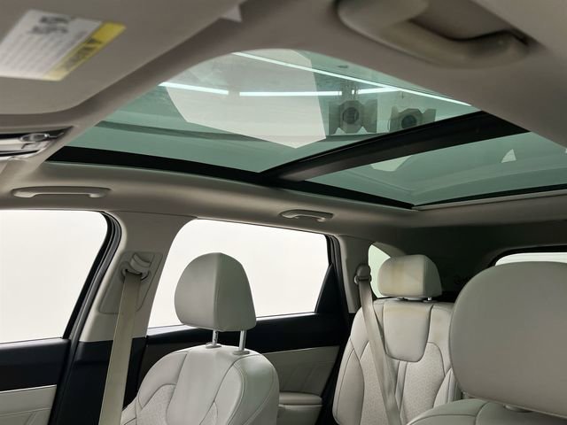 Used 2022 Black Kia SX Prestige image 38