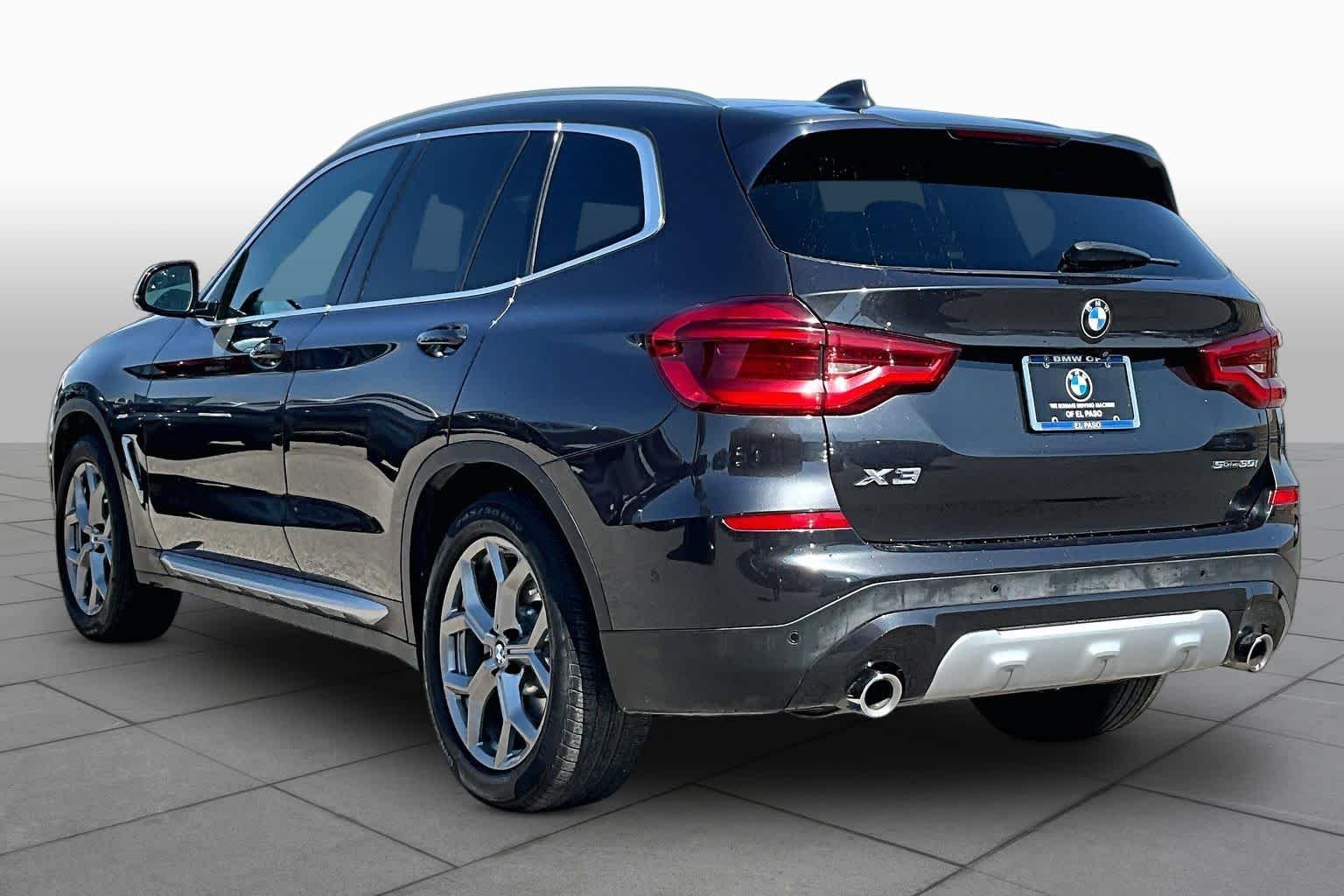 Used 2021 Dark Graphite Metallic BMW sDrive30i image 11