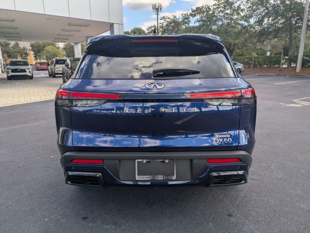 Used 2025 Blue INFINITI LUXE image 4
