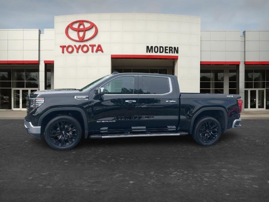 Used 2023 Onyx Black GMC SLT image 7