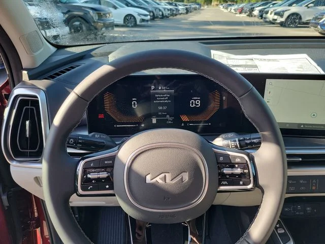 2025 Kia Sorento S - Photo 13