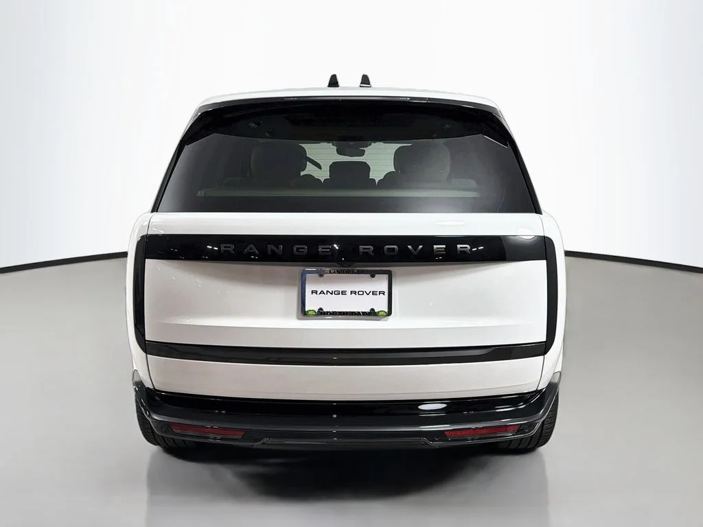New 2026 Fuji White Land Rover SE image 6