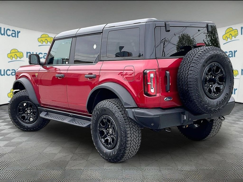Used 2025 Red Ford Badlands image 4