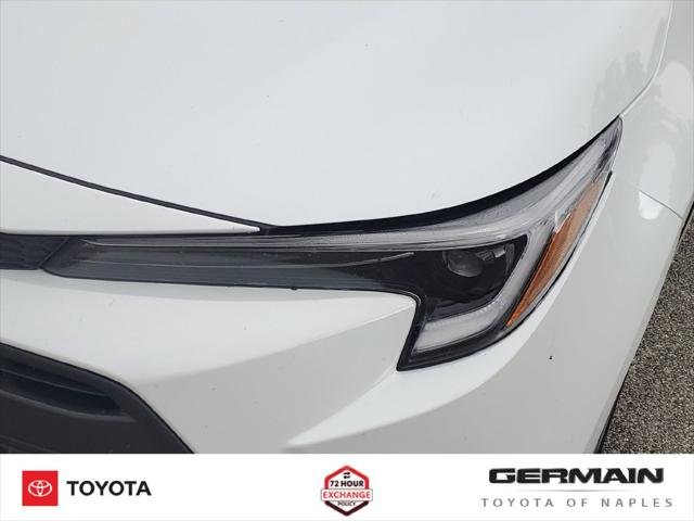 Certified Used 2025 WIND CHILL PEARL Toyota  image 15