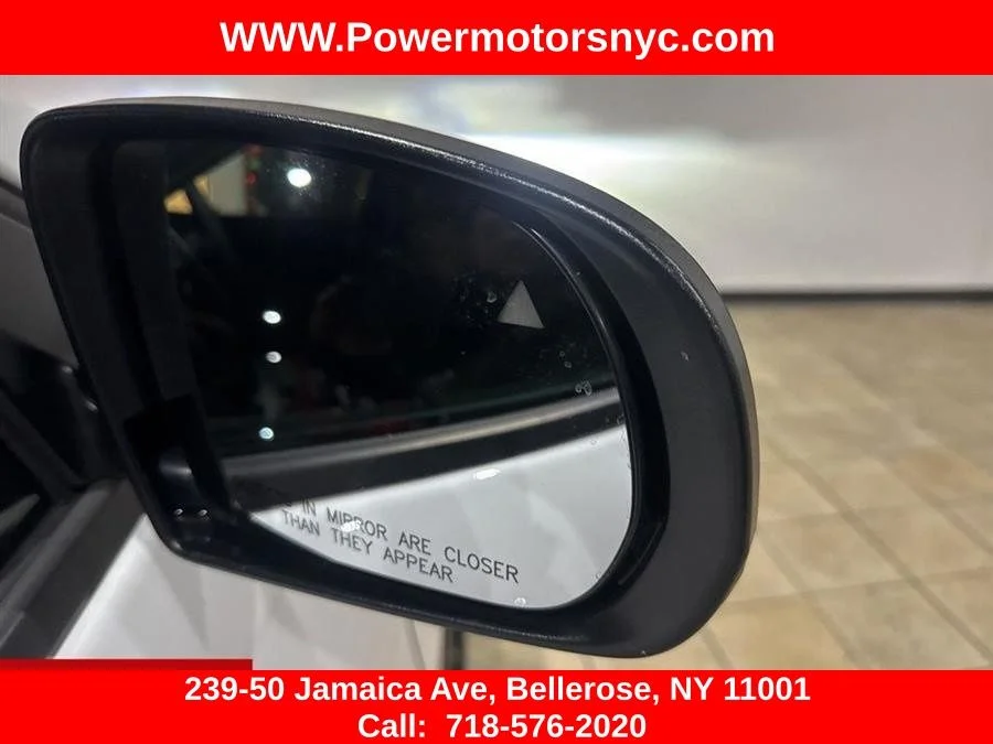 Used 2023 White Jeep Altitude image 12