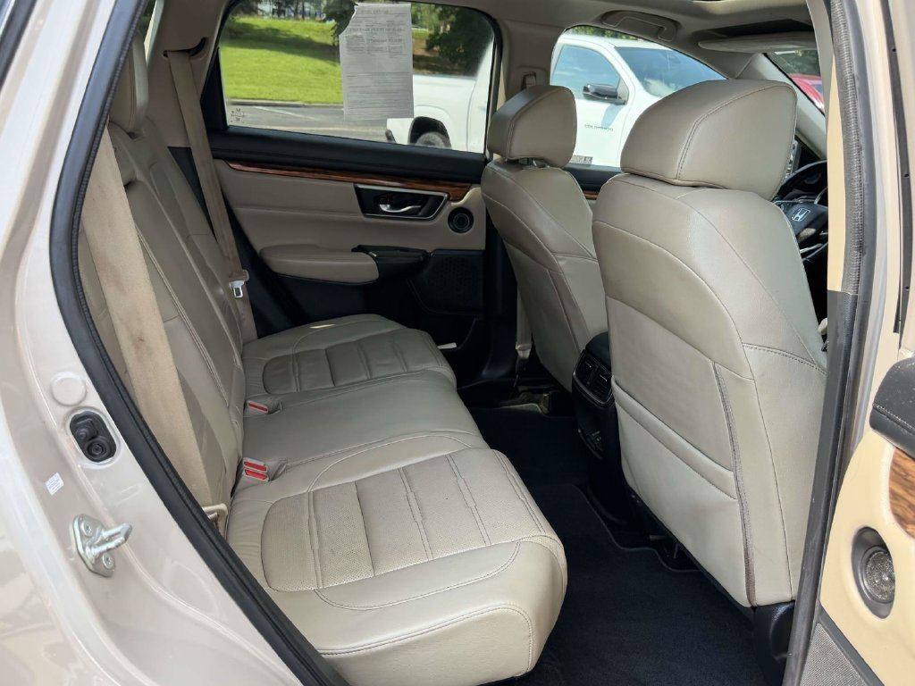 Used 2018  Honda Touring image 13