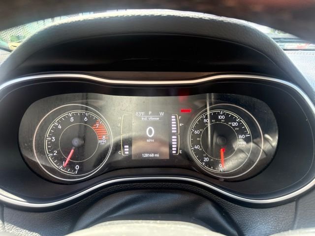 Used 2021 Bright White Clearcoat Jeep Latitude Lux image 22