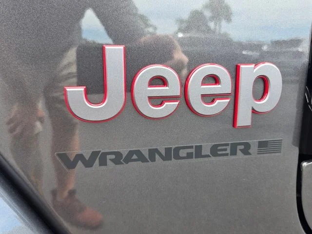 New 2026 Granite Crystal Metallic Clear-Coat Exterior Paint Jeep Rubicon X image 12