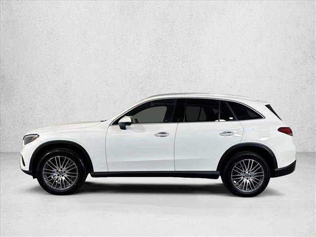 New 2026 Polar White Mercedes-Benz GLC 300 image 38