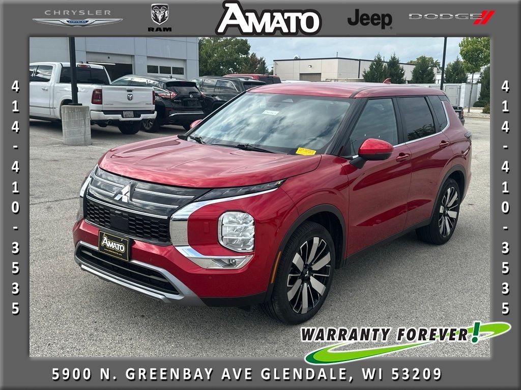 Used 2025 Red Mitsubishi SE image 1