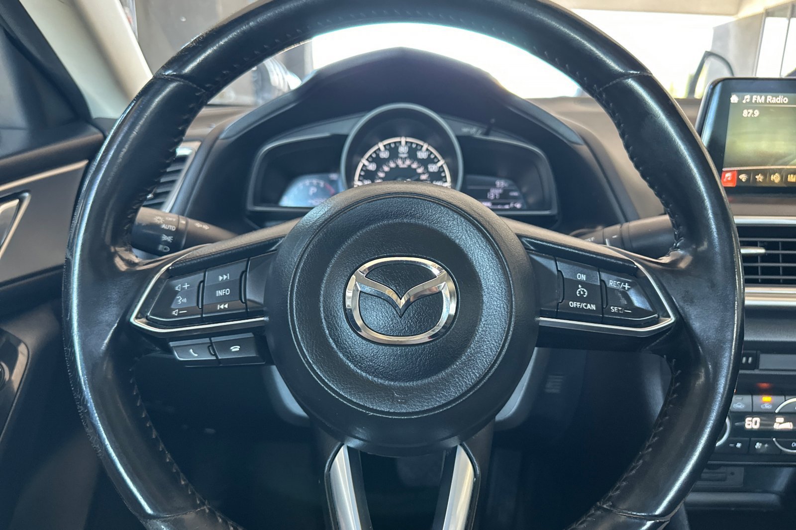 Used 2018 Sonic Silver Metallic Mazda Touring image 22