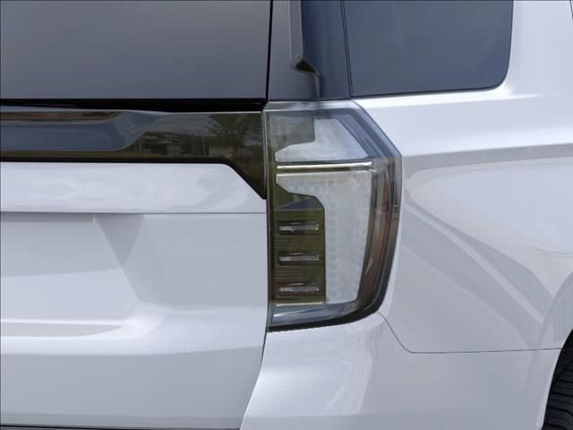 New 2026 Polar White Tricoat Chevrolet High Country image 11