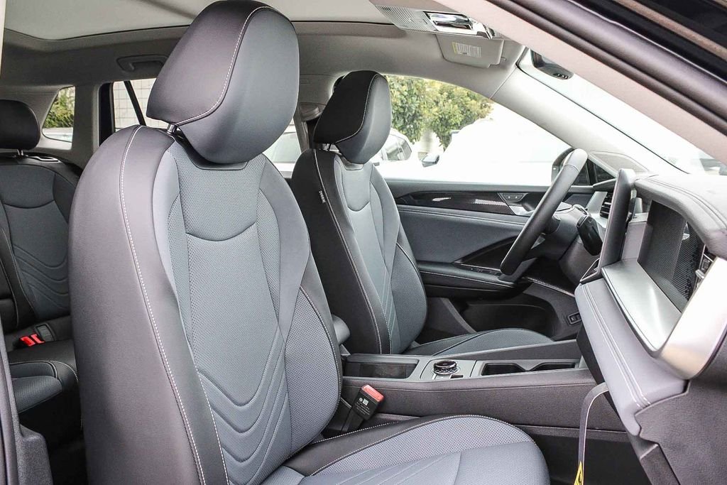 New 2026 Black Volkswagen 2.0T SE image 16