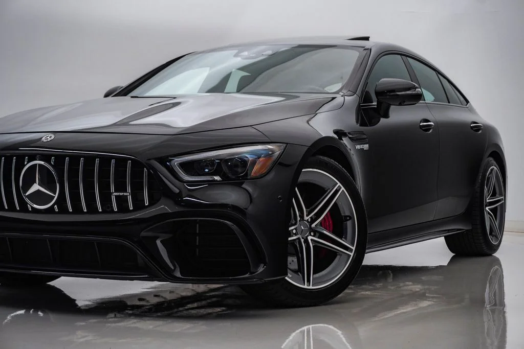 Used 2019 Obsidian Black Metallic Mercedes-Benz C4 image 2