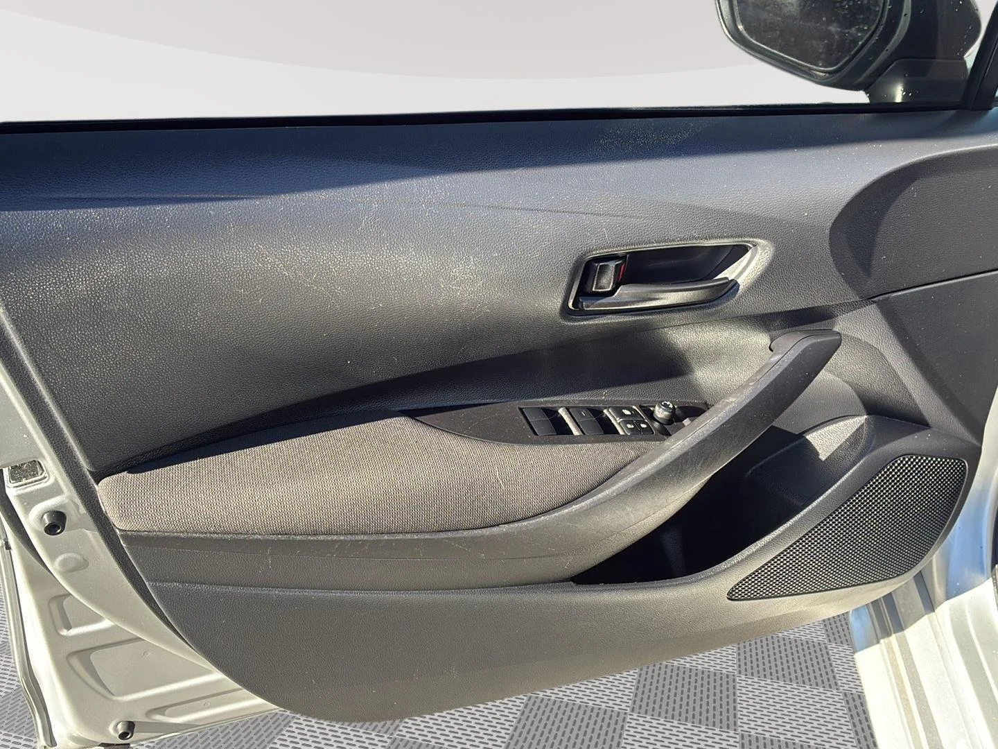 Used 2025 Classic Silver Metallic Toyota LE image 23