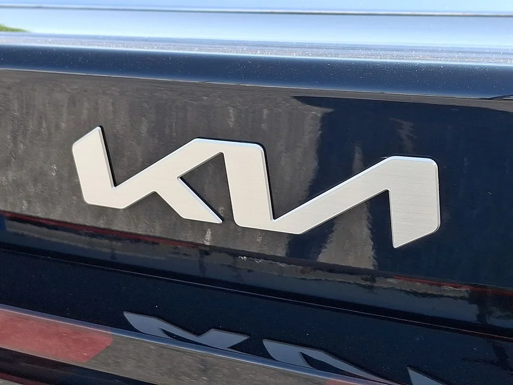 Used 2025 Black Kia GT-Line image 32